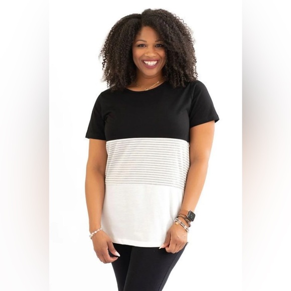 NWOT Black & White Striped Color Block Women's Maternity Nursing Top Sz XS - Picture 7 of 10
